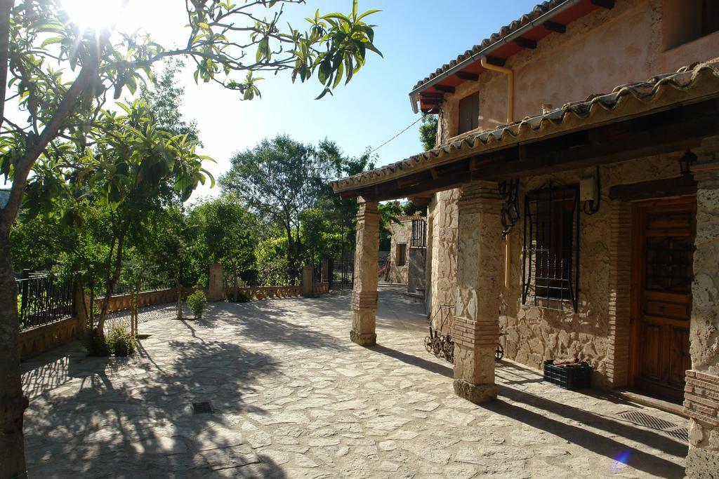 Hostal La Toba Burunchel Exterior foto